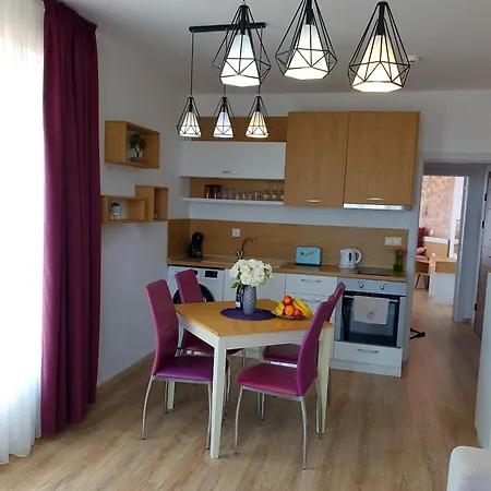 Old Sailor Apartment