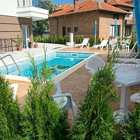 Old Sailor アパート *